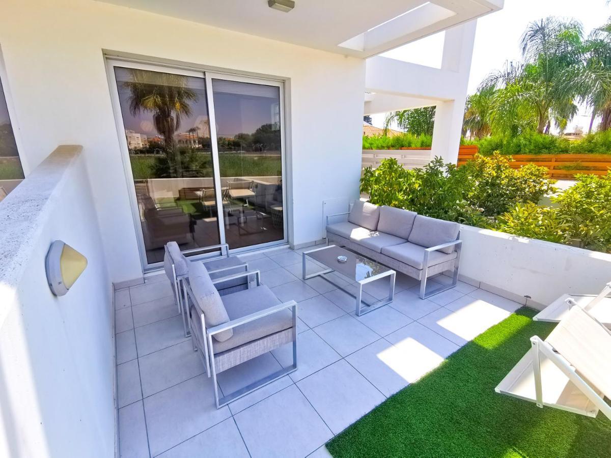 Happy Day Dreamer Apartments Pyla Bagian luar foto