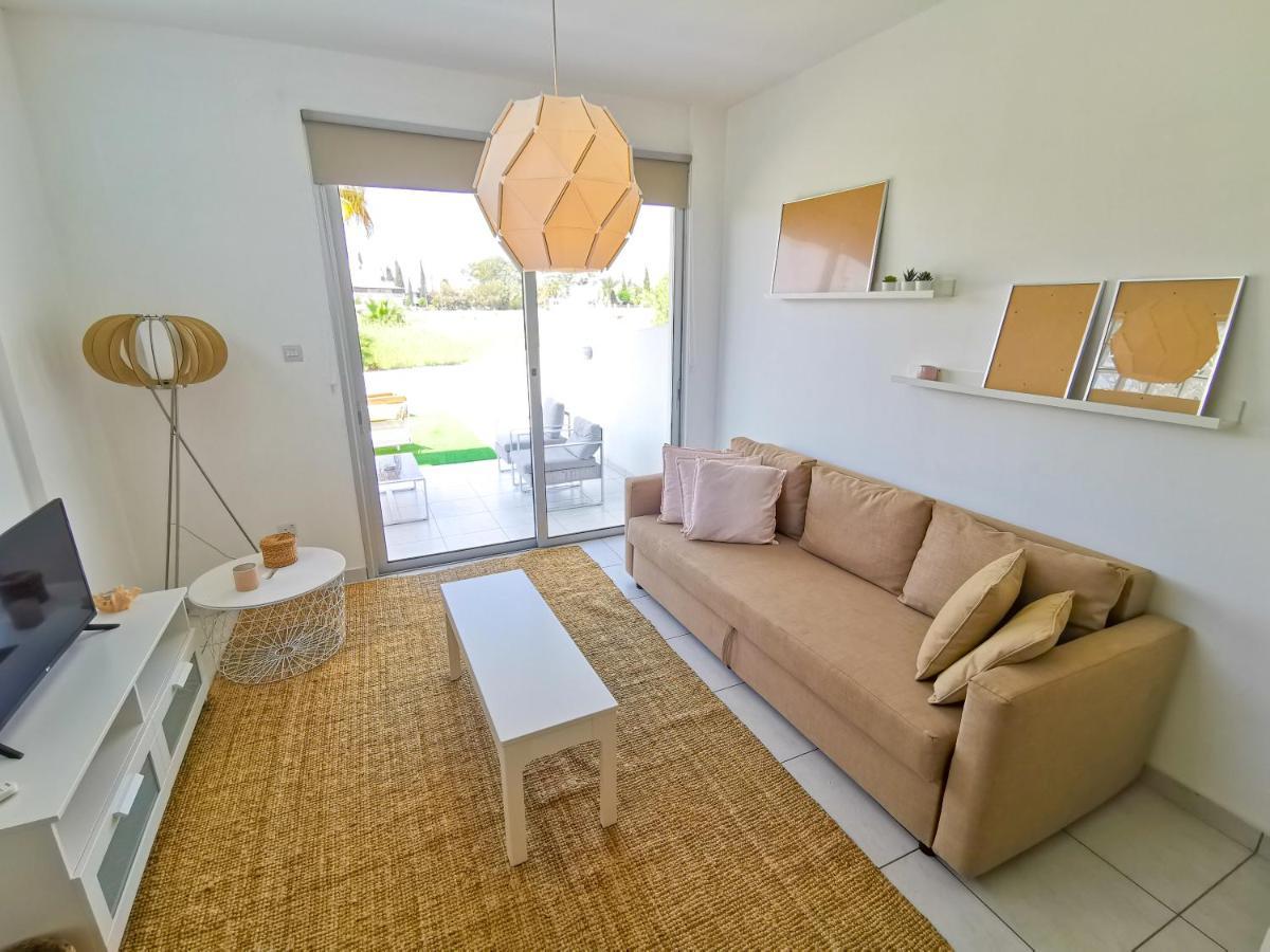 Happy Day Dreamer Apartments Pyla Bagian luar foto